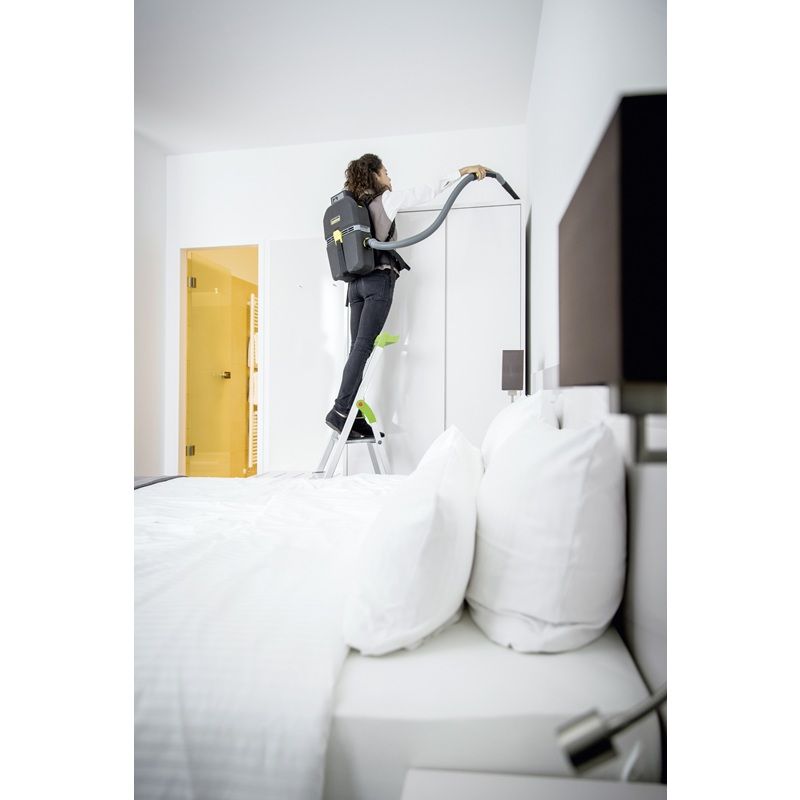 Акумулаторната Прахосмукачка за сухо почистване Karcher BVL 5/1 Bp